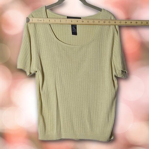 August Silk Size L 100% Silk Light Avocado Green Knit Top - Picture 3 of 8